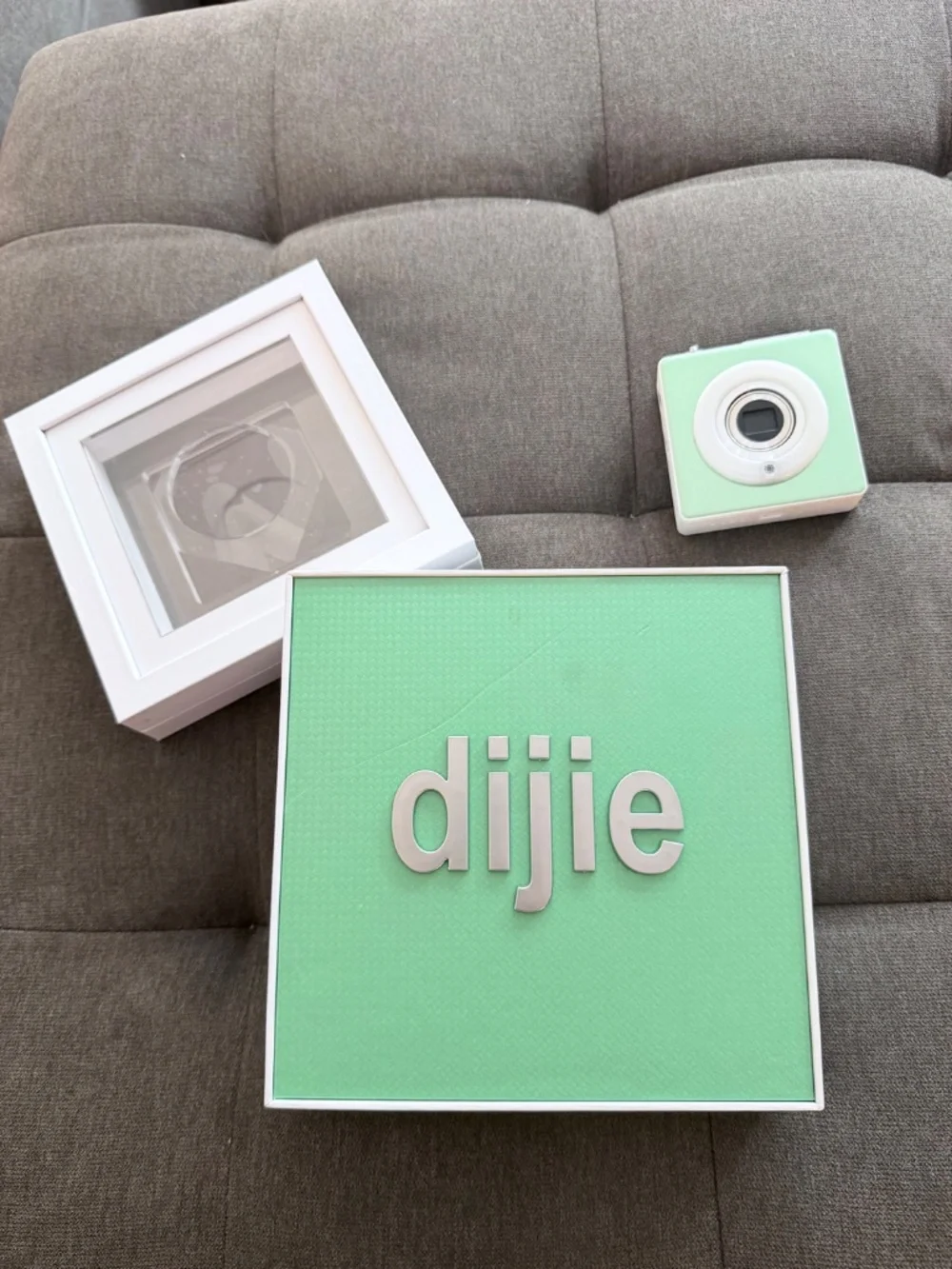 DIJIE SHOOTER WiFi enabled point & shoot camera in Emerald